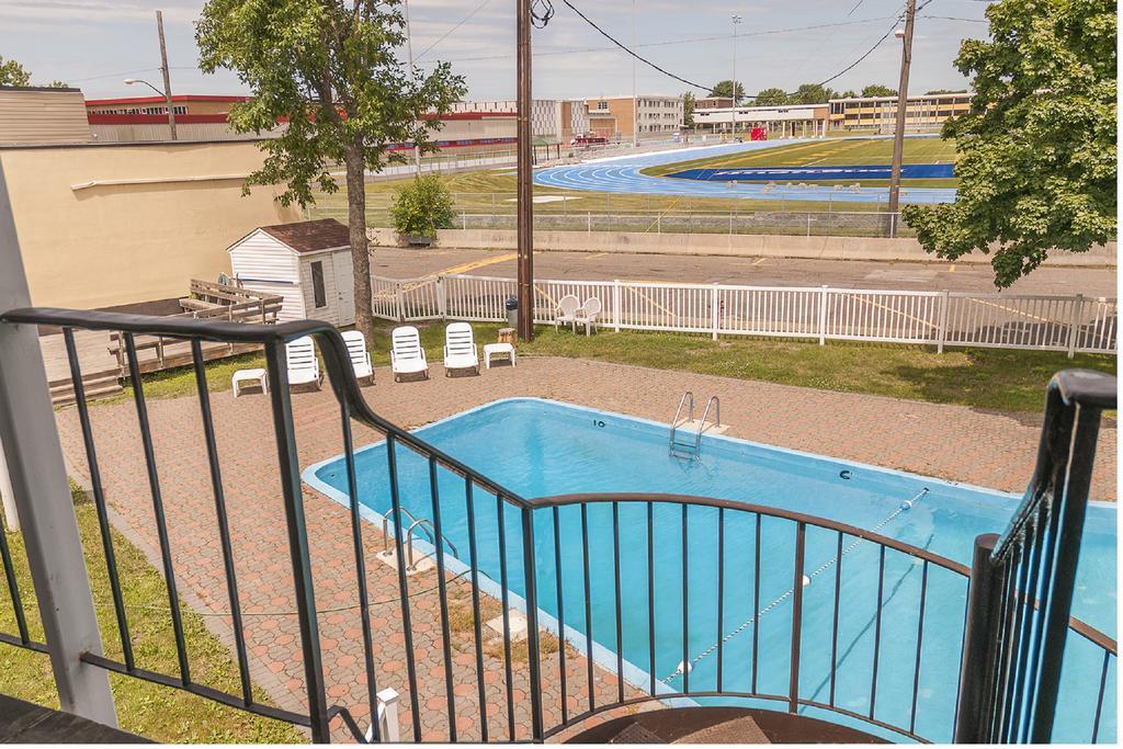 Motel Labarre Longueuil Exteriör bild