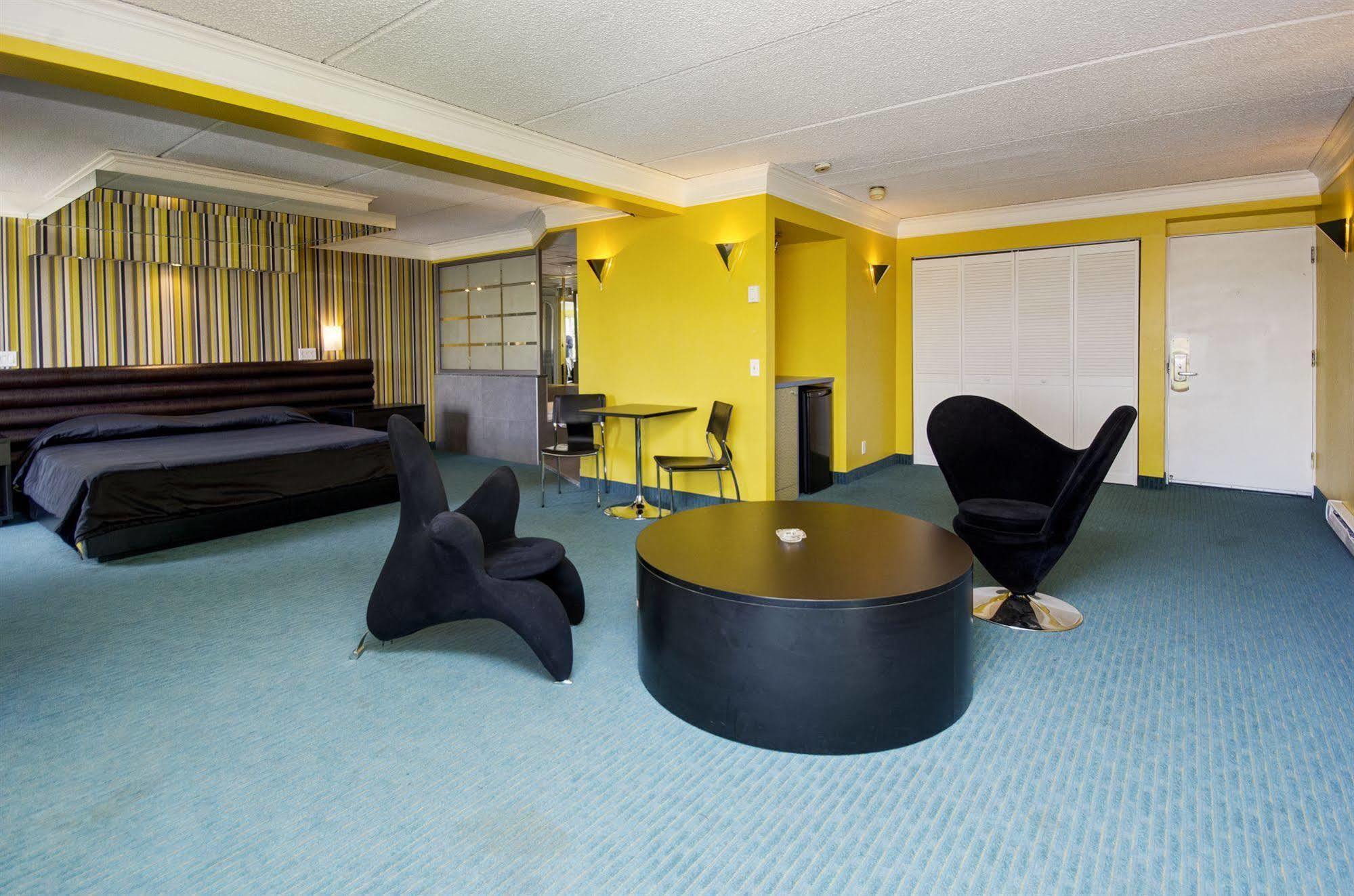 Motel Labarre Longueuil Exteriör bild