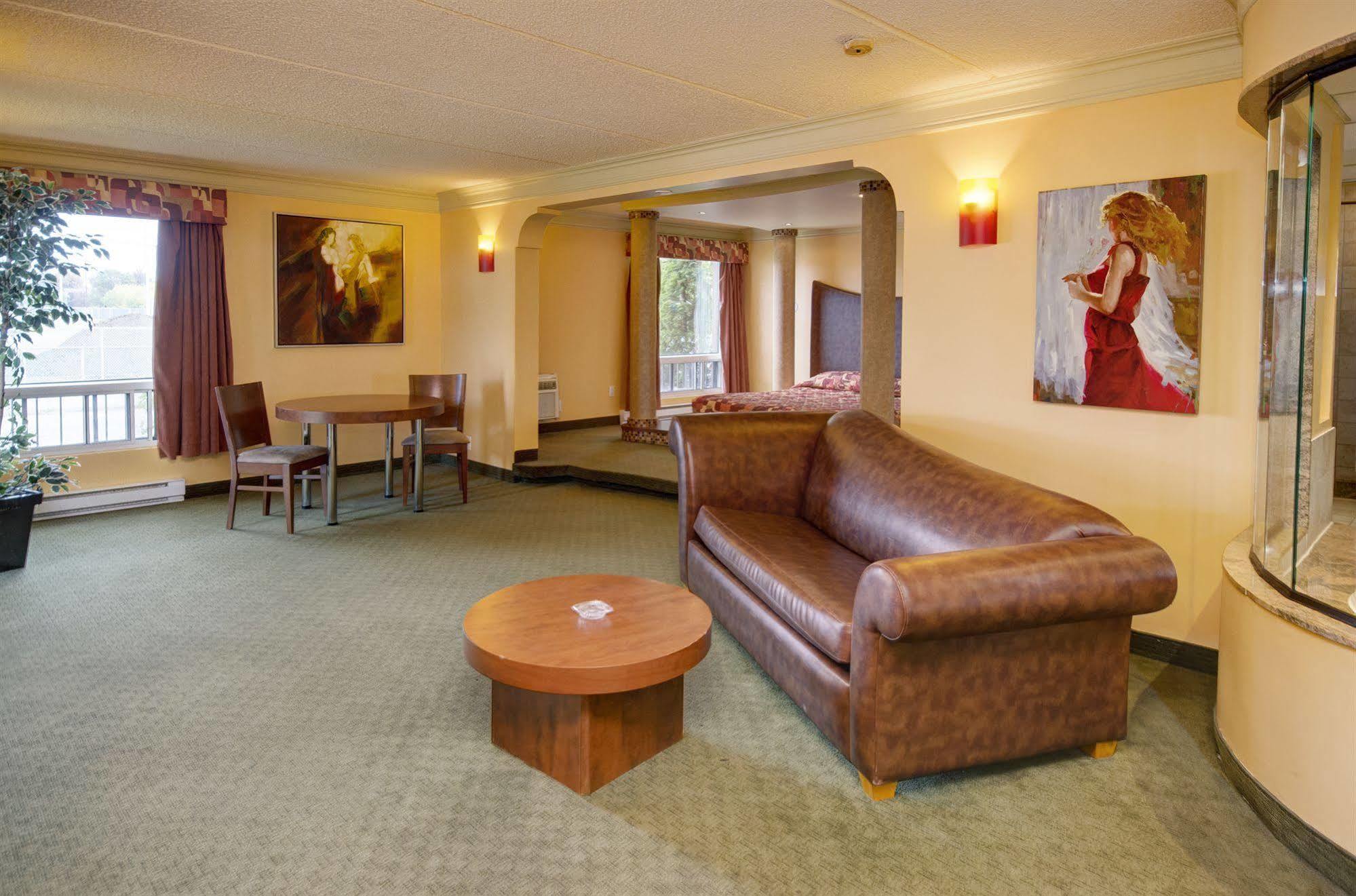 Motel Labarre Longueuil Exteriör bild