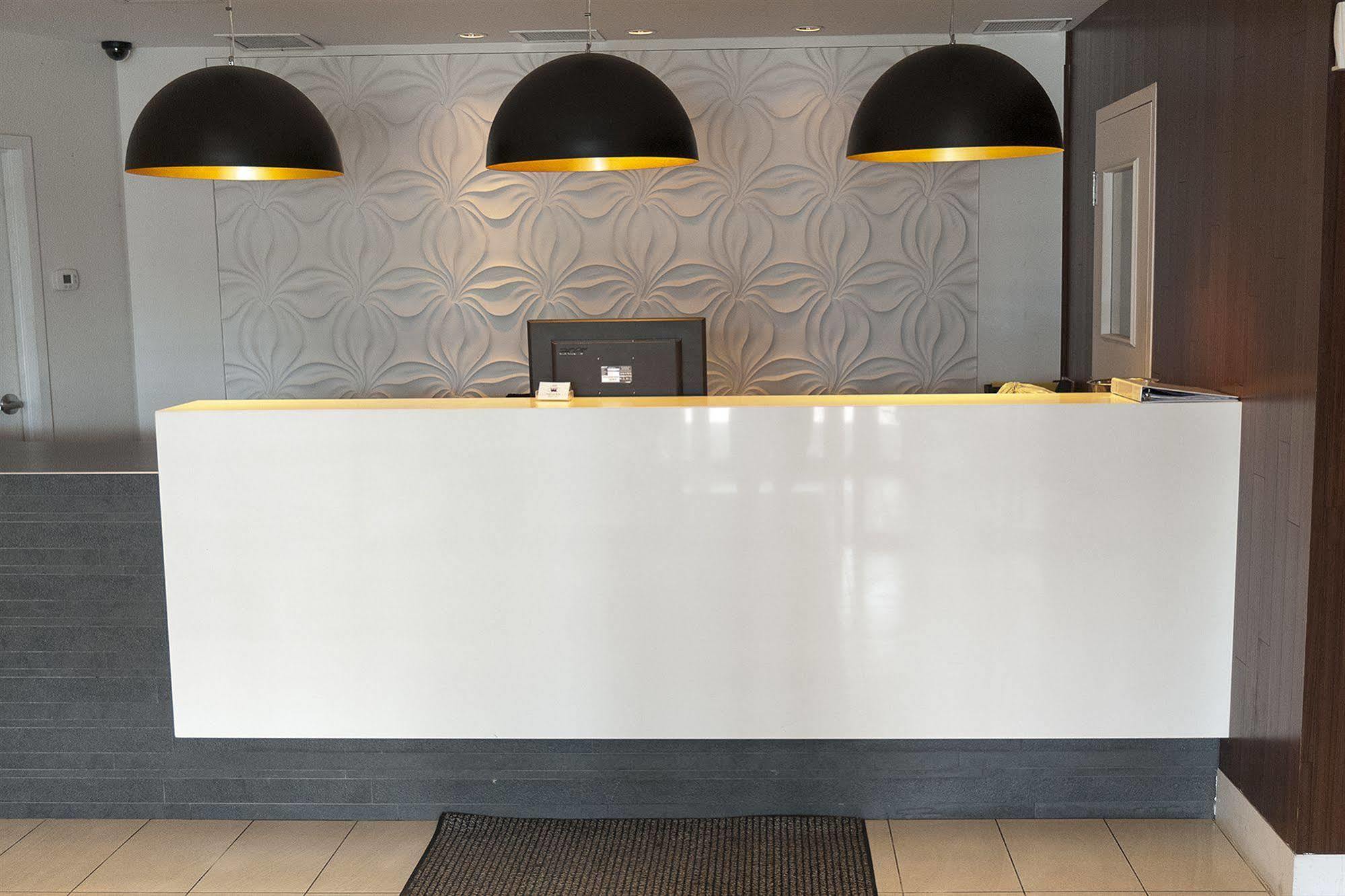 Motel Labarre Longueuil Exteriör bild